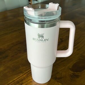 Stanley 40 oz Tumbler in Pink